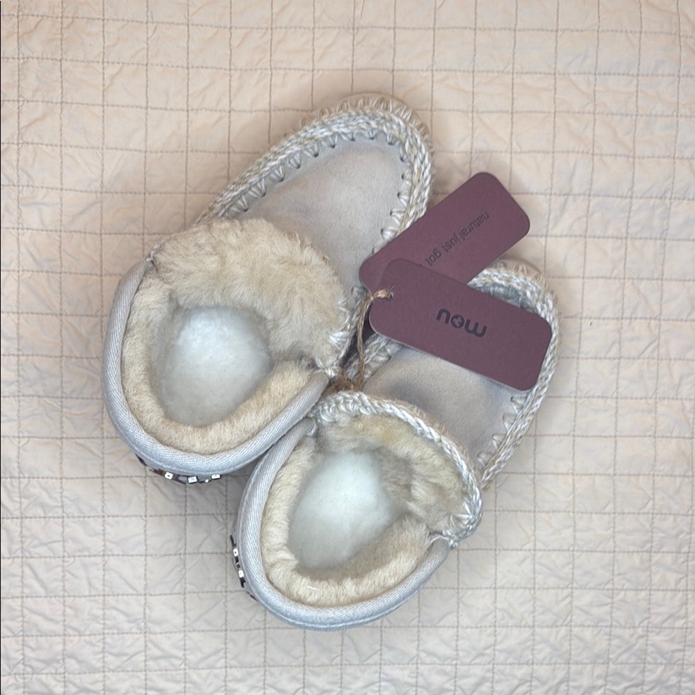 MOU Eskimo sneakers - NEW